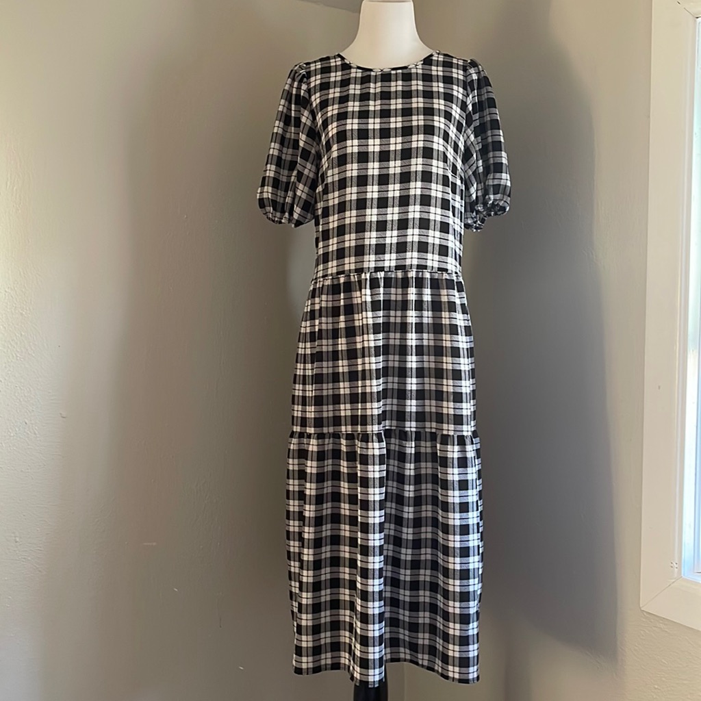 H&M Plaid Chiffon Short Sleeve Cottagecore Casual Black & White Sheer Midi Dress